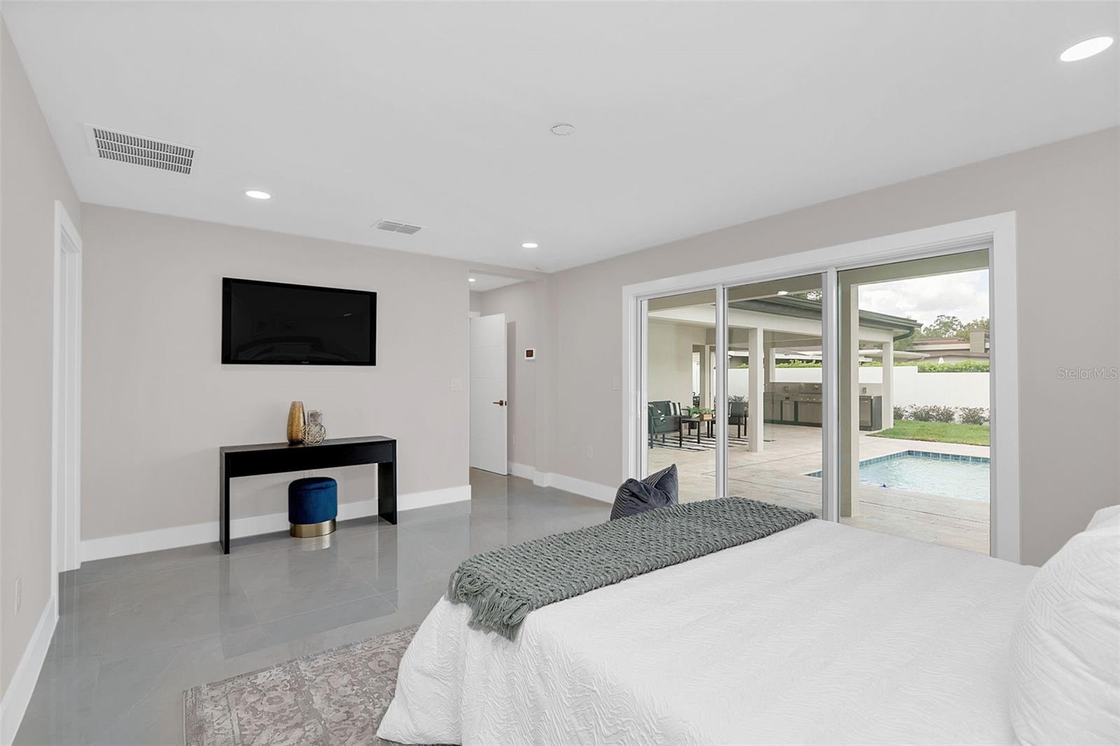 2015 Summerfield Rd Property Photo 19