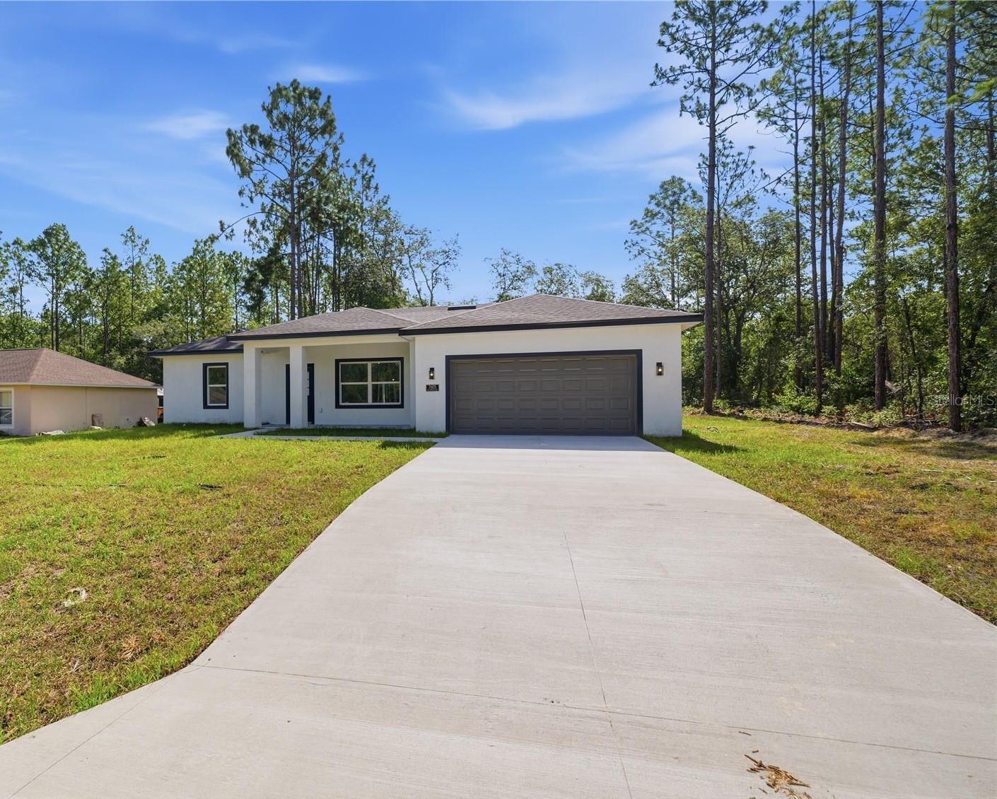 7605 N Santos Dr Property Photo 3