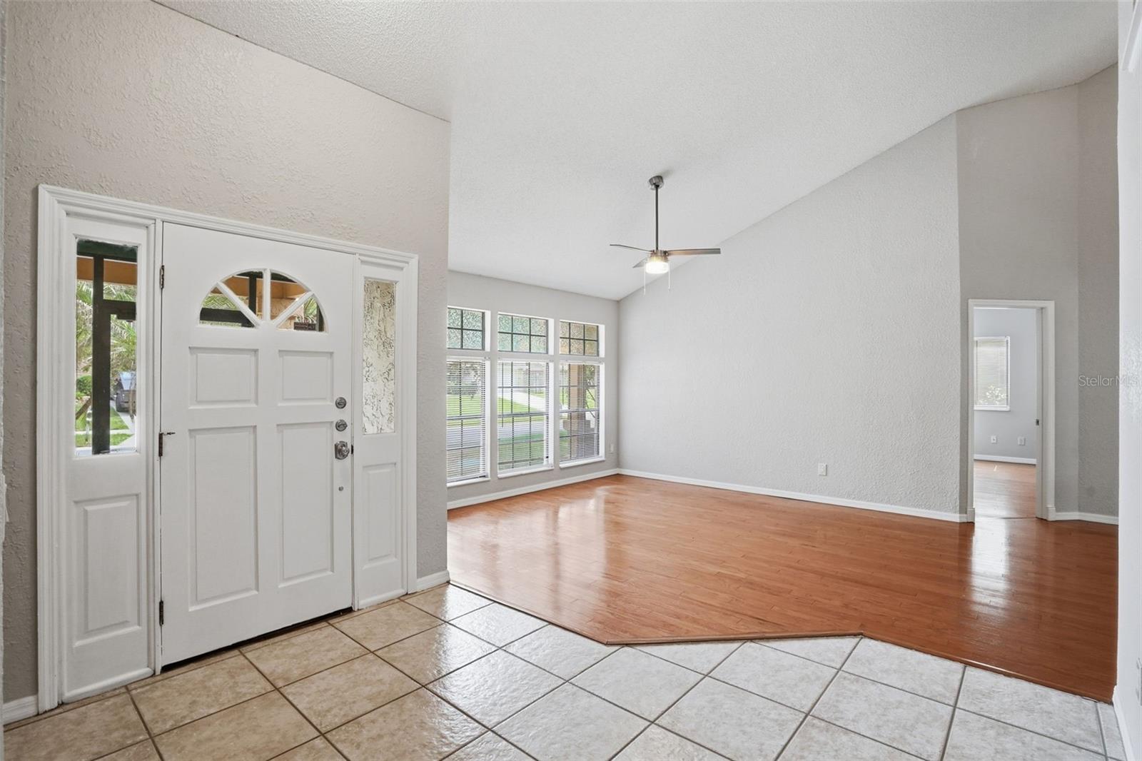 733 Swaying Palm Dr Property Photo 10