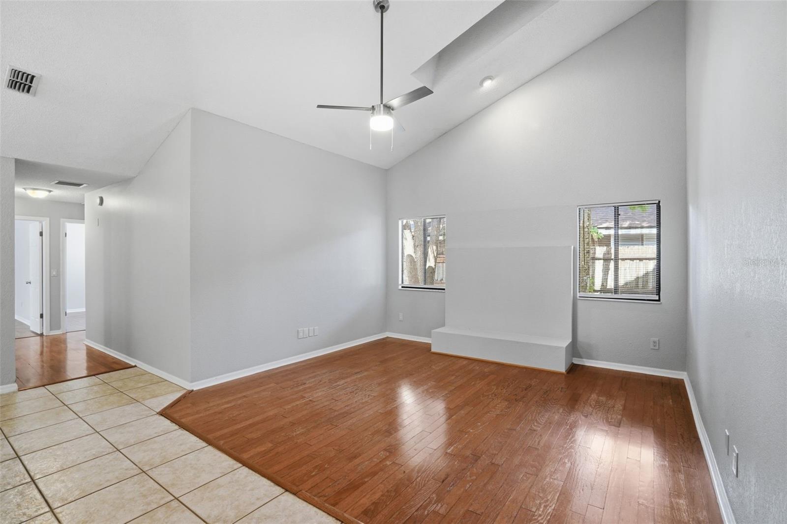 733 Swaying Palm Dr Property Photo 19