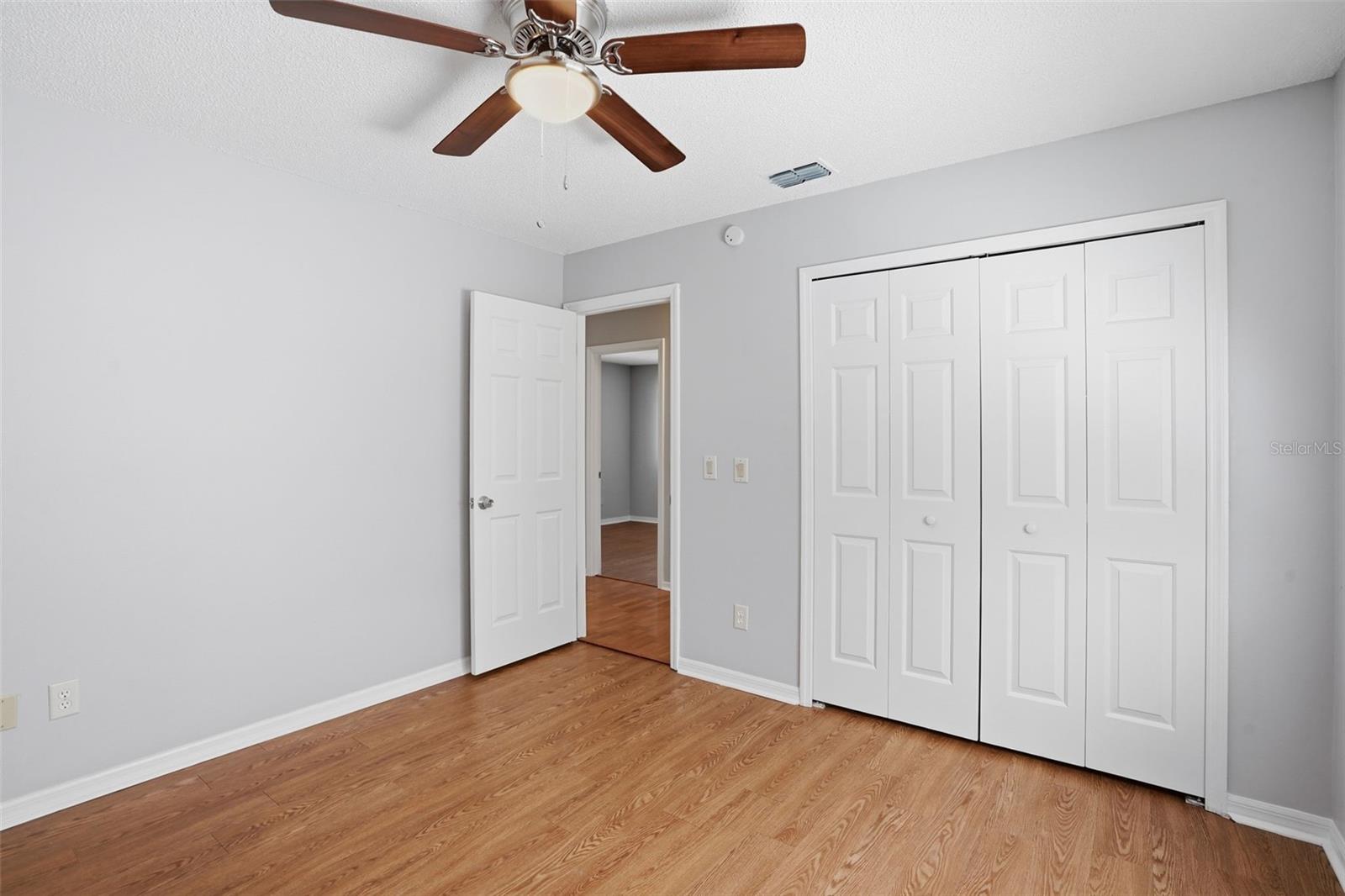 733 Swaying Palm Dr Property Photo 24