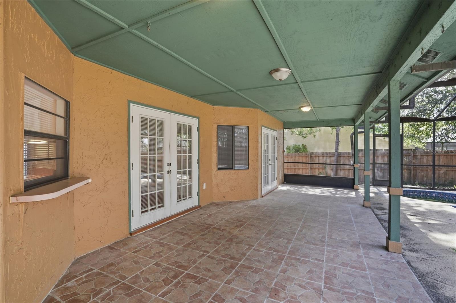 733 Swaying Palm Dr Property Photo 36