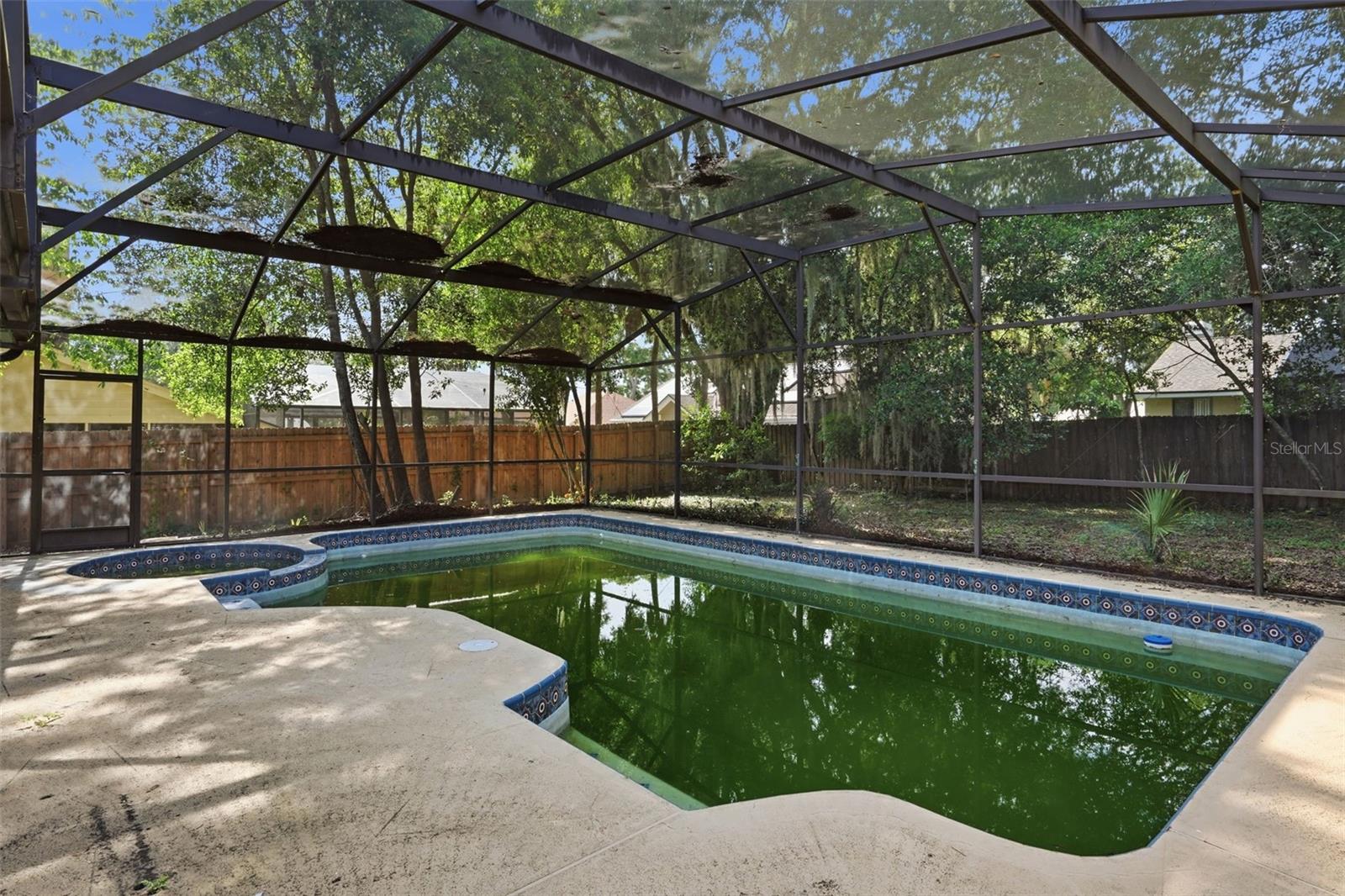 733 Swaying Palm Dr Property Photo 39