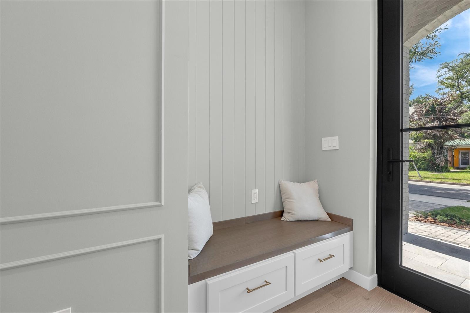 9 E Steele St Property Photo 12