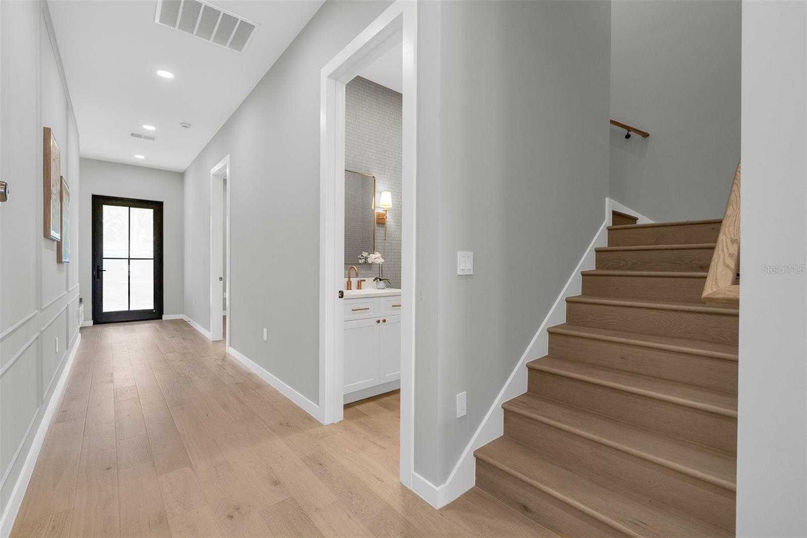 9 E Steele St Property Photo 14