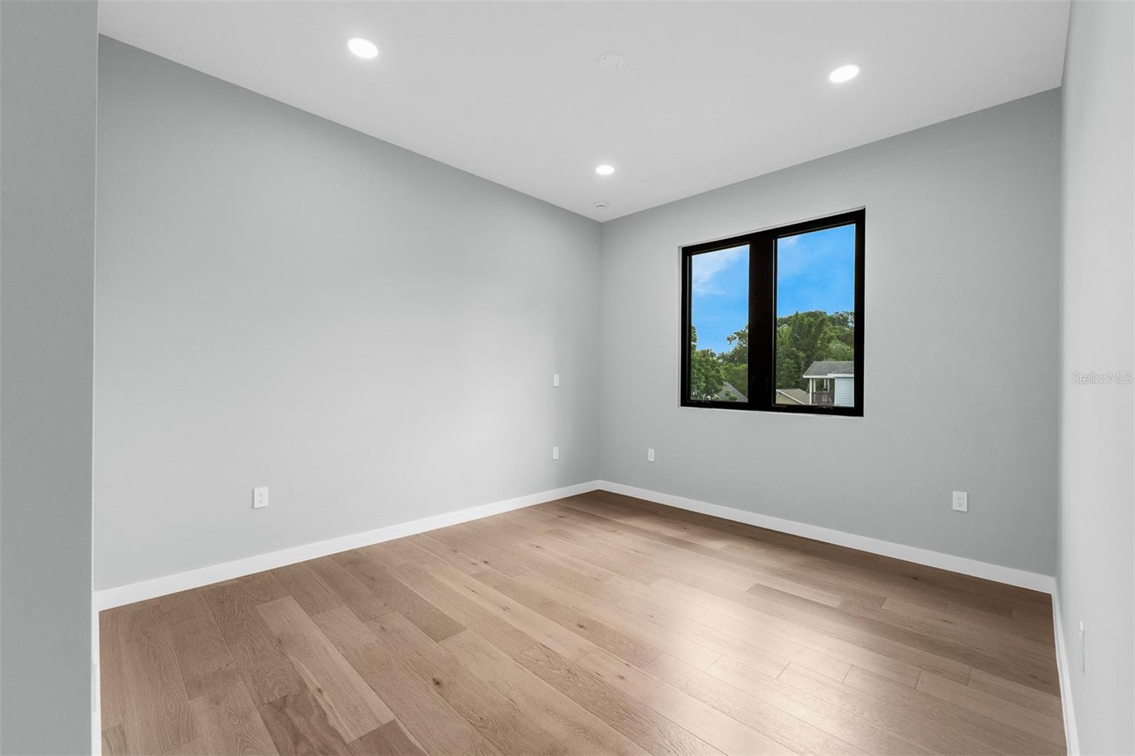 9 E Steele St Property Photo 47