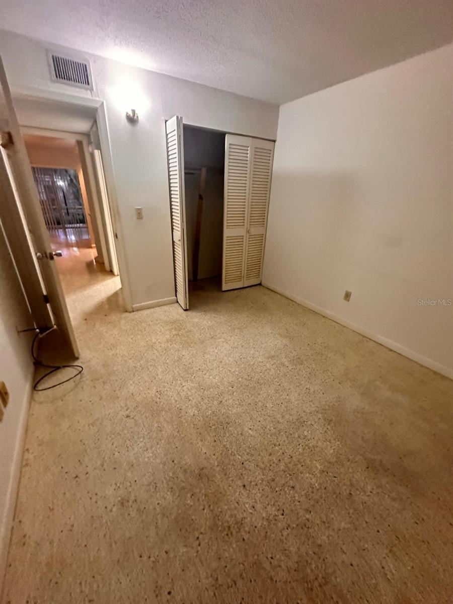 305 E Dakin Ave #11 Property Photo 5