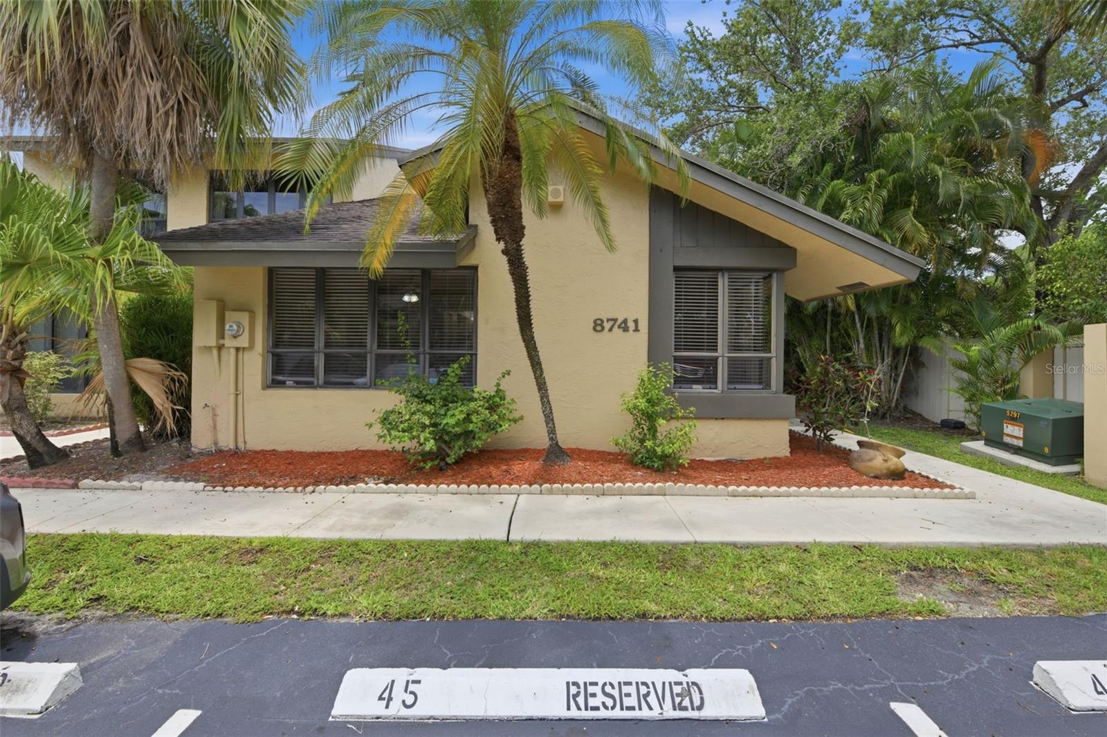 8741 Cleary Blvd Property Photo 1