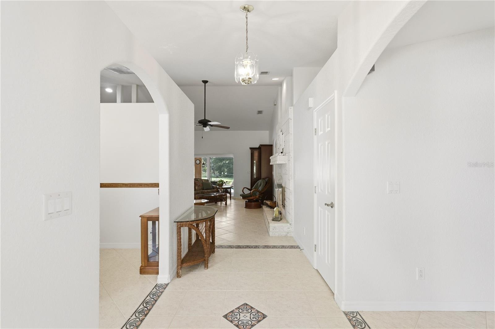 19113 Quinlan St Property Photo 9