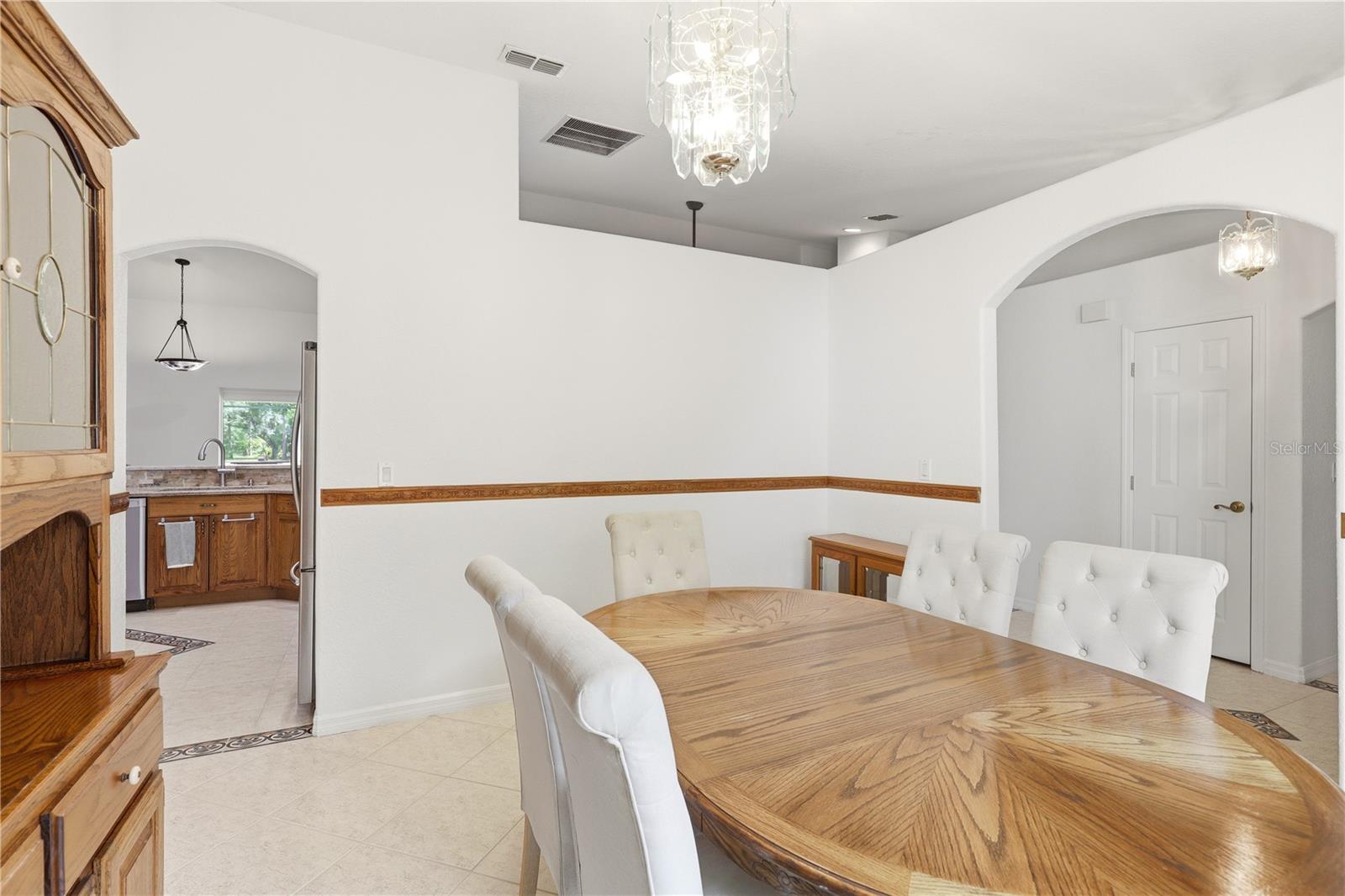 19113 Quinlan St Property Photo 12