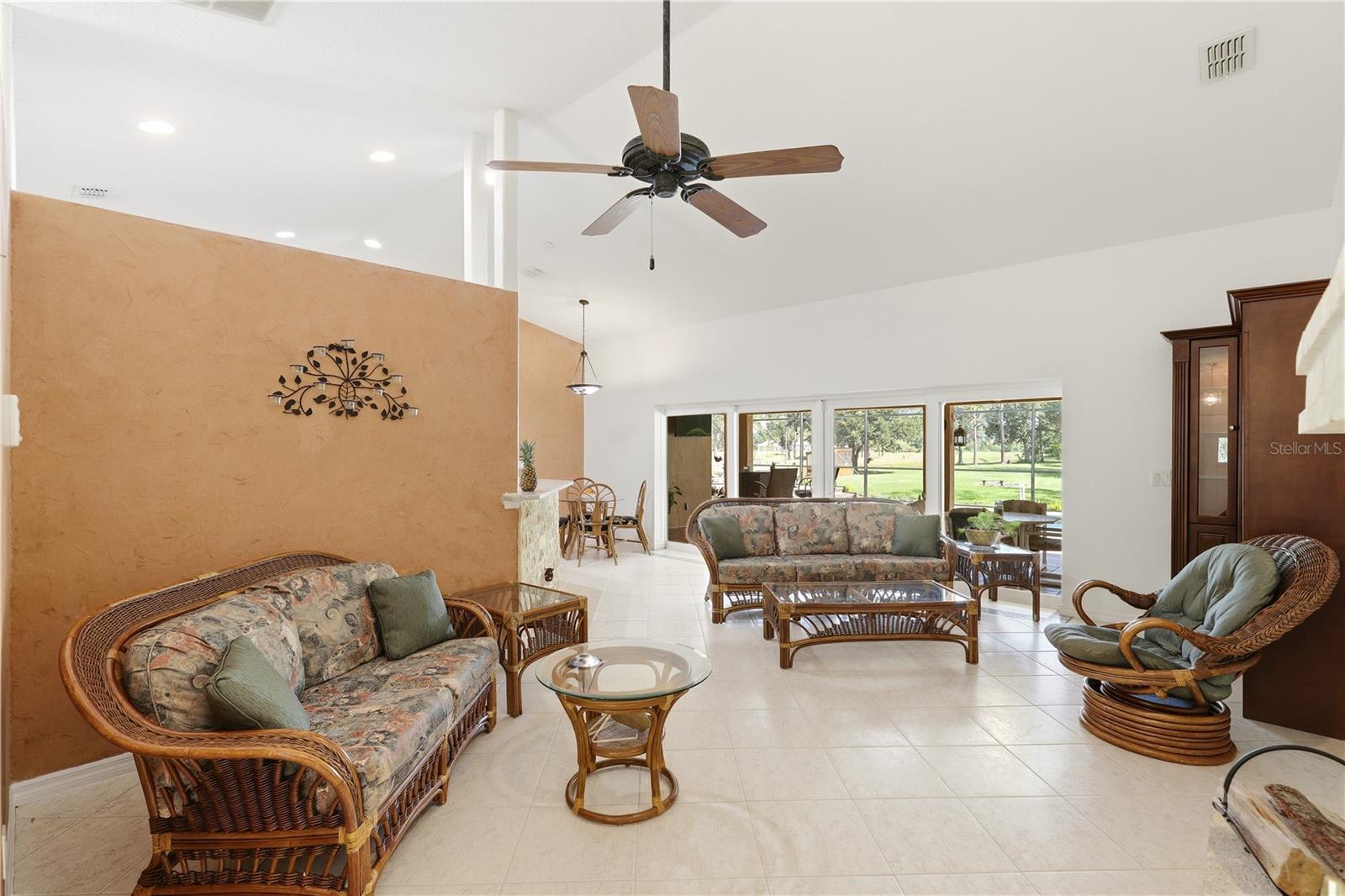 19113 Quinlan St Property Photo 13