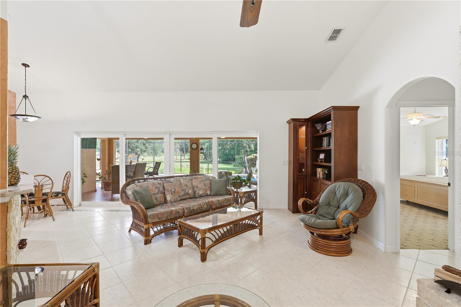 19113 Quinlan St Property Photo 14