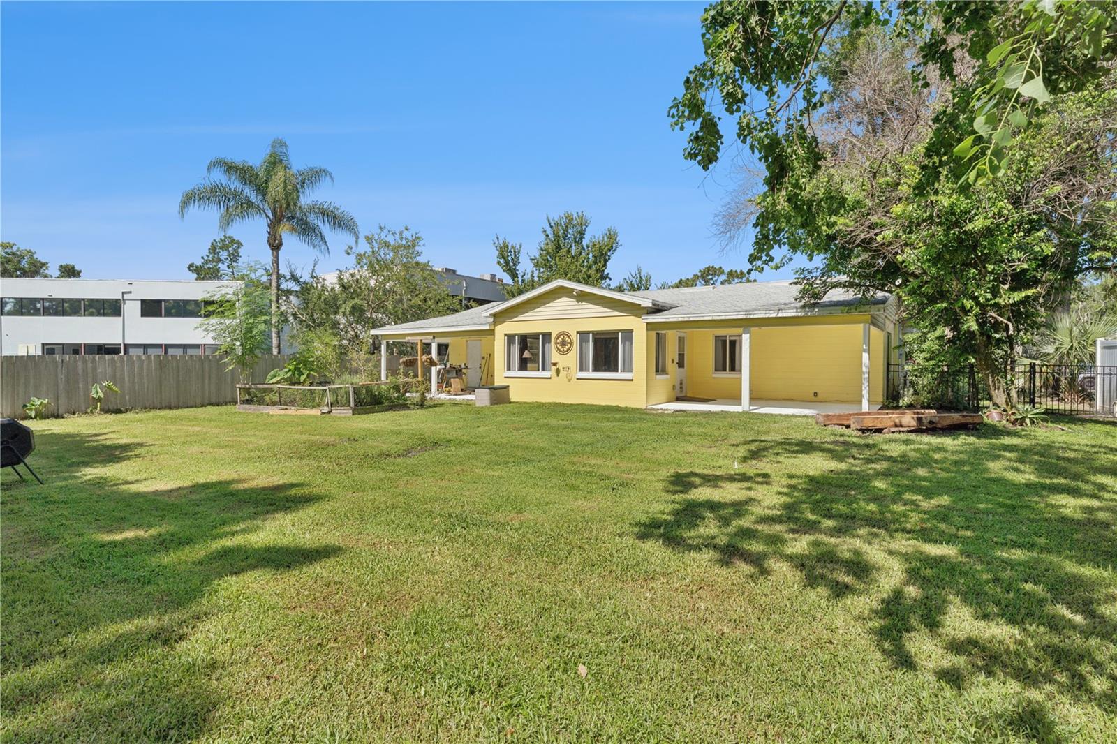 1003 Lake Bell Dr Property Photo 17