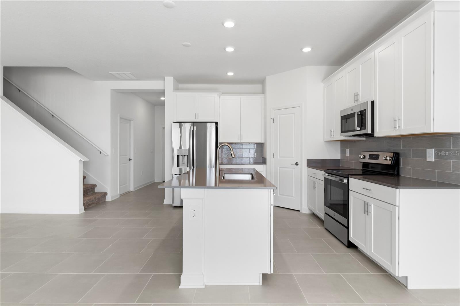 5786 Stephens Rd Property Photo 3