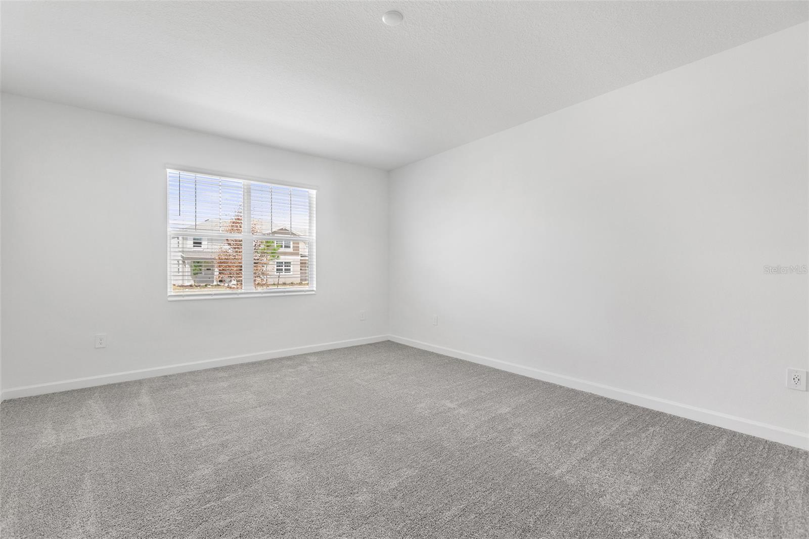 3039 Addison Blvd Property Photo 3