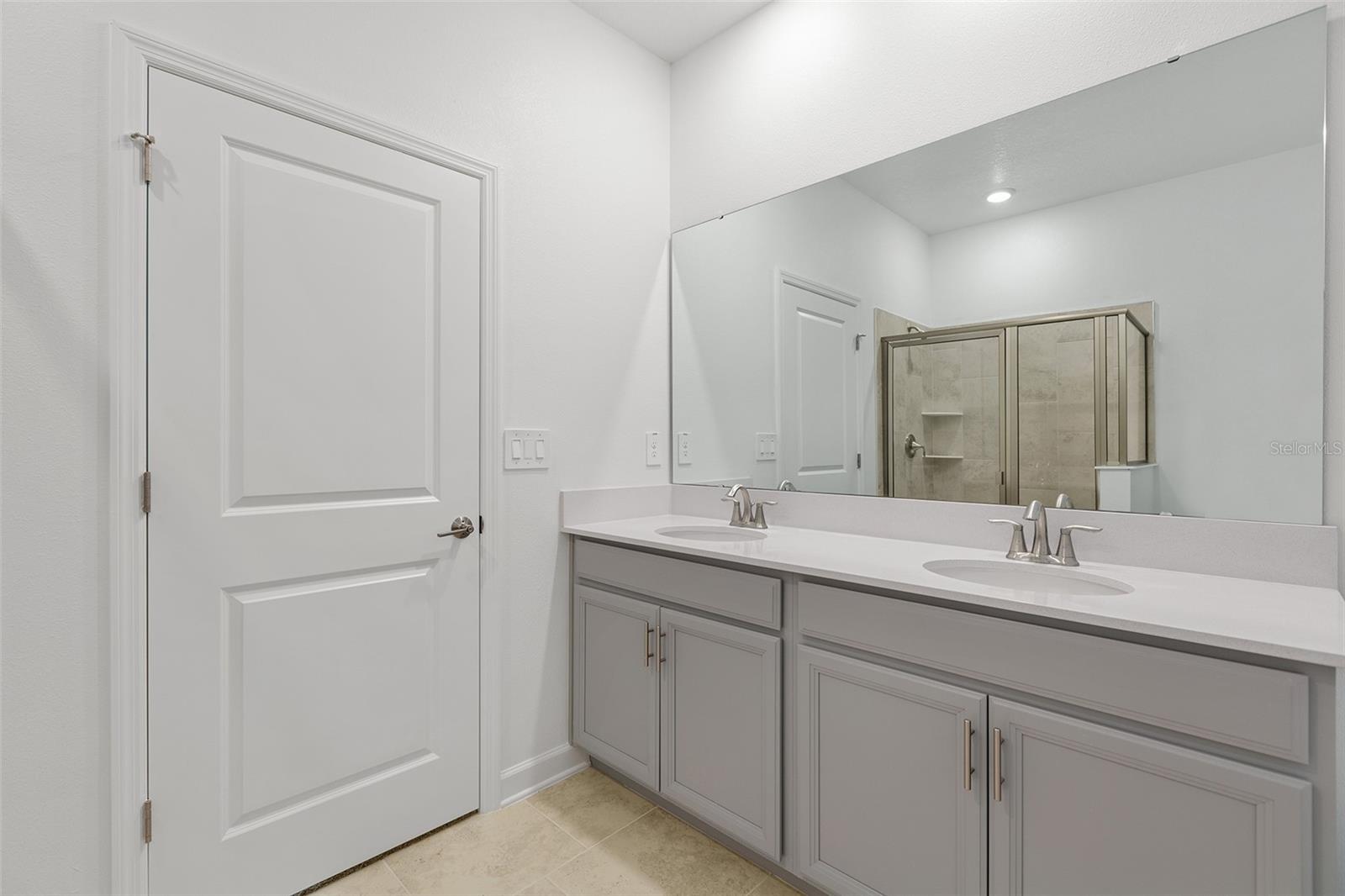 3039 Addison Blvd Property Photo 10