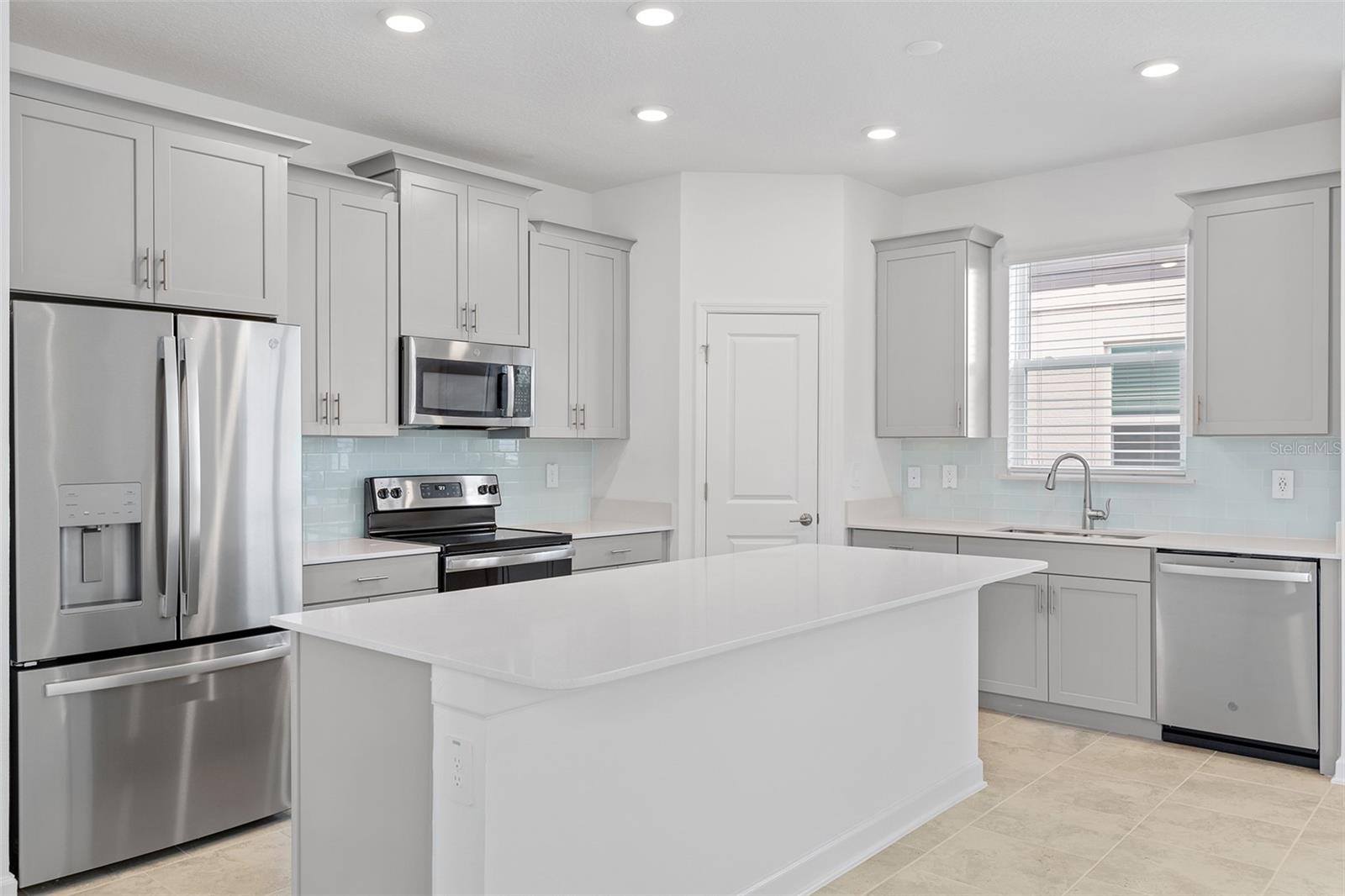 3039 Addison Blvd Property Photo 13