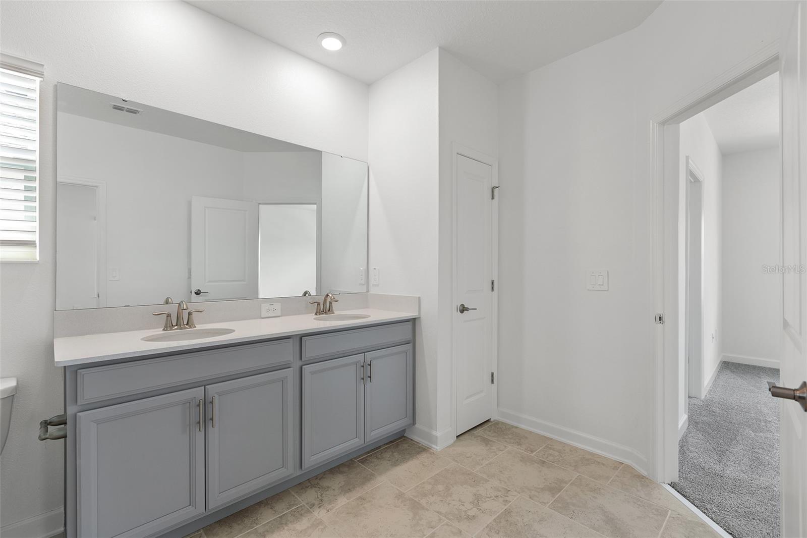 3039 Addison Blvd Property Photo 24