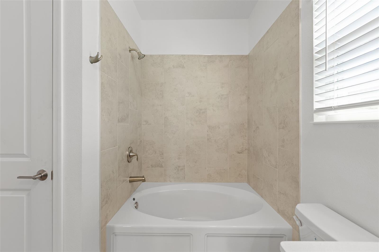 3039 Addison Blvd Property Photo 25