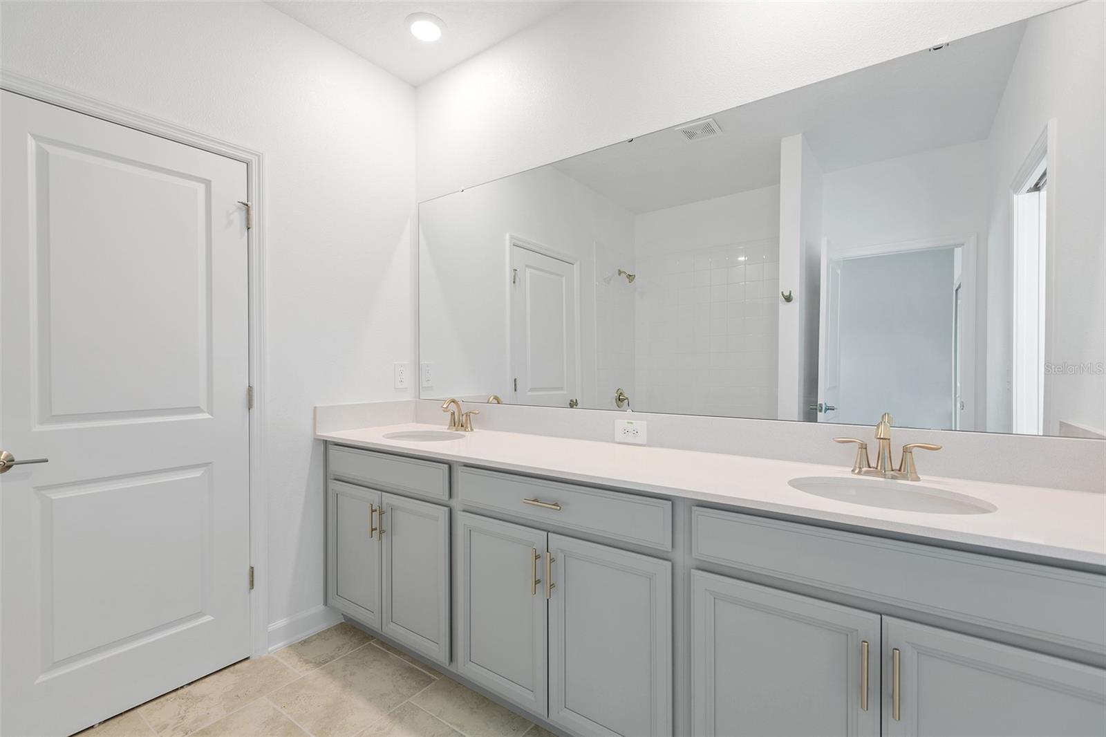 3039 Addison Blvd Property Photo 30