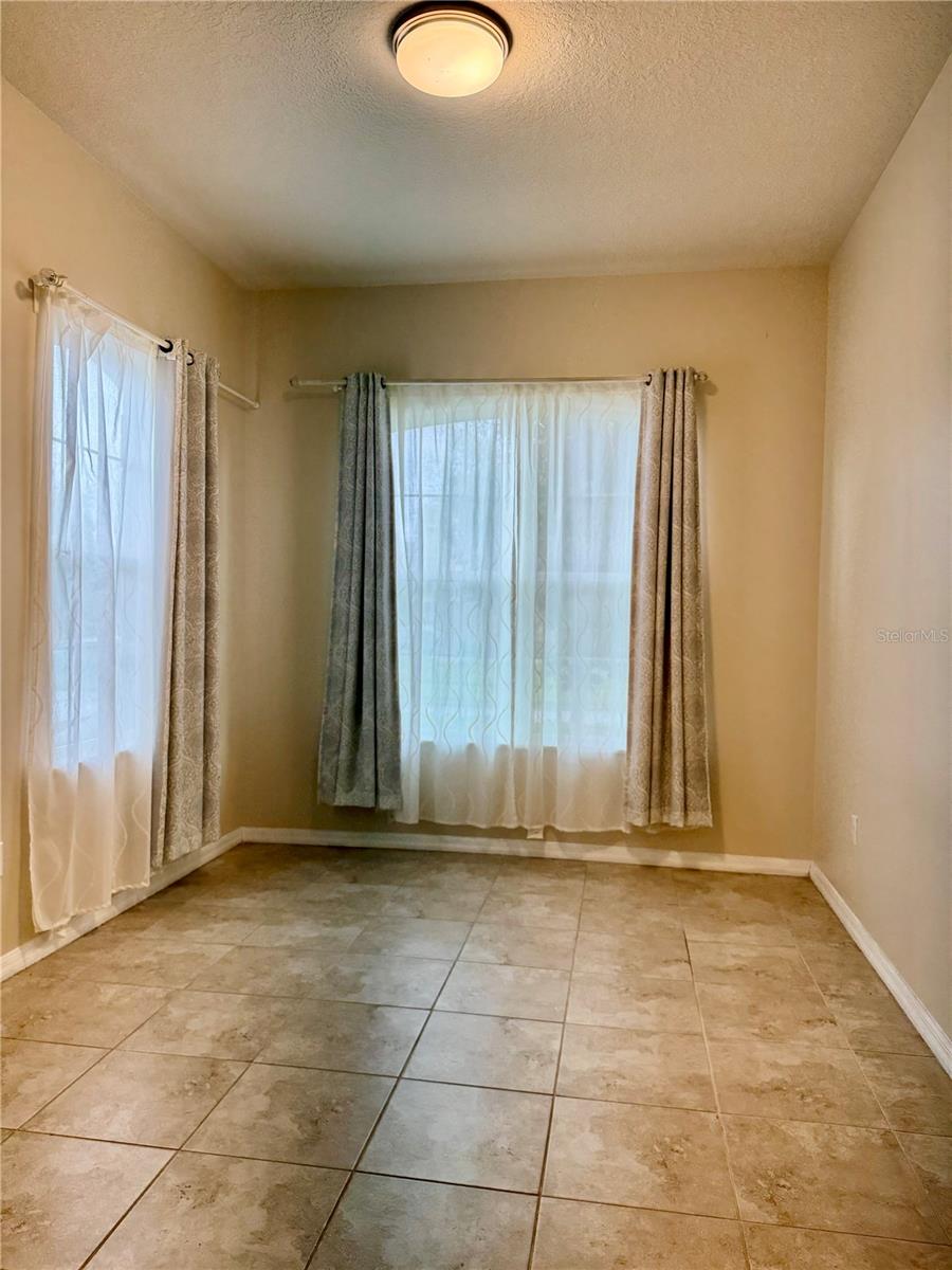 2504 Amati Dr Property Photo 6
