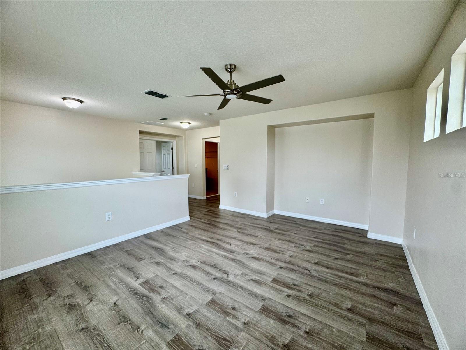 2504 Amati Dr Property Photo 21