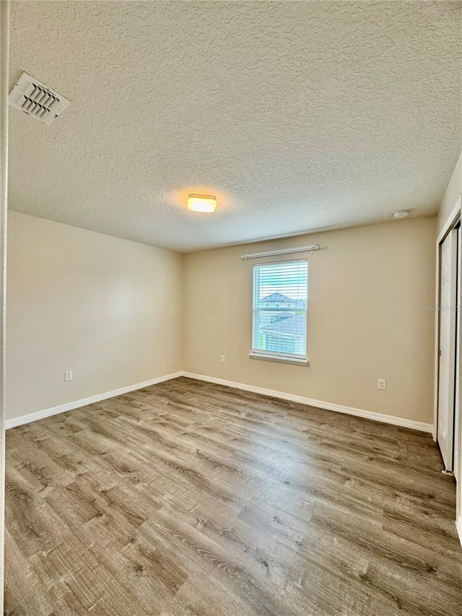 2504 Amati Dr Property Photo 32