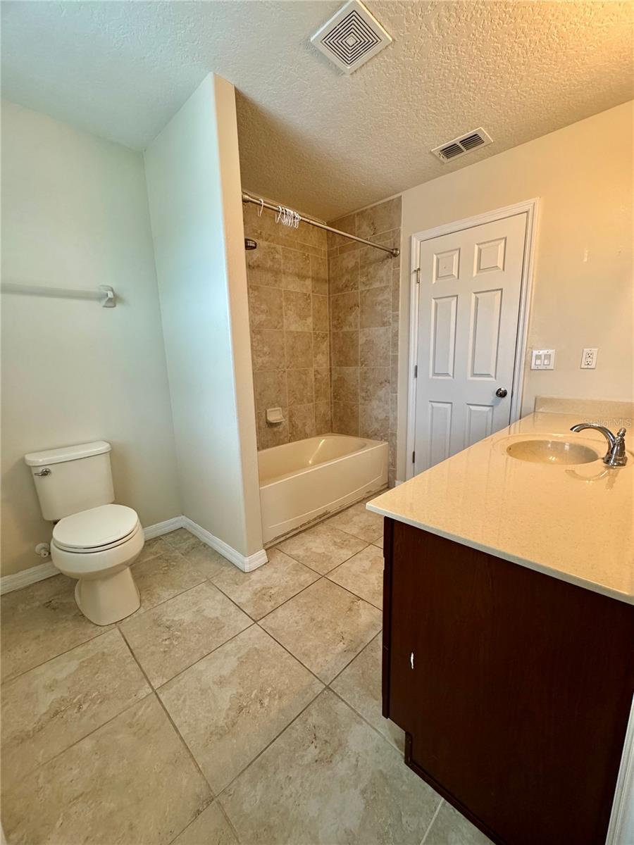 2504 Amati Dr Property Photo 35