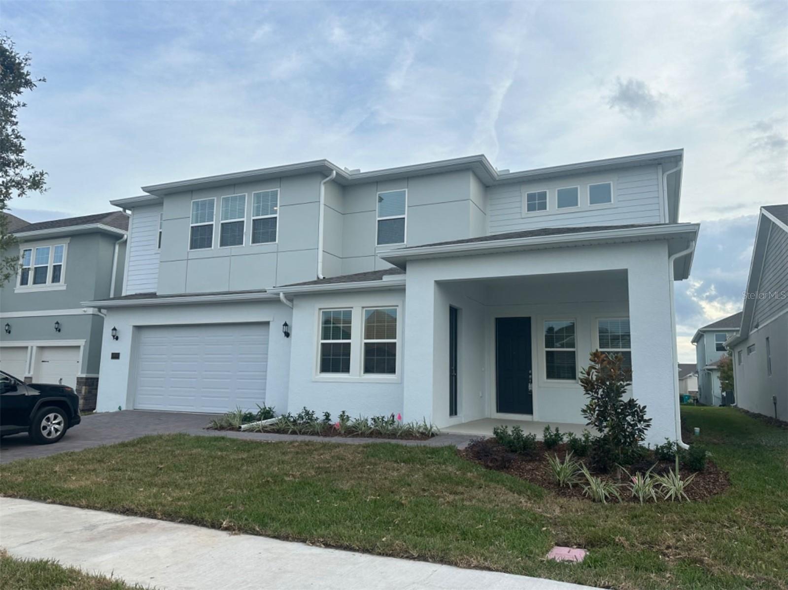 19050 Blueleaf St Property Photo 1