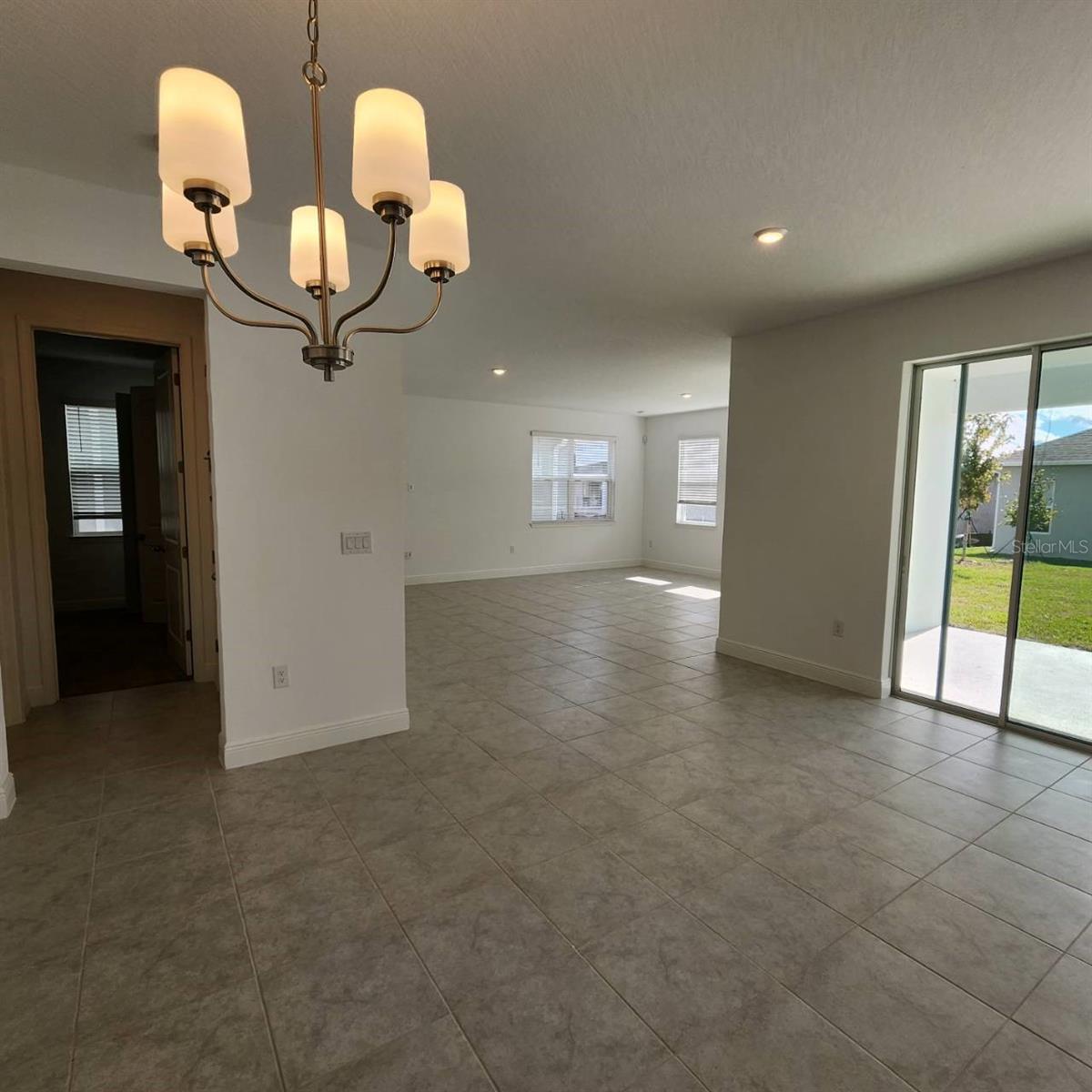 19050 Blueleaf St Property Photo 2