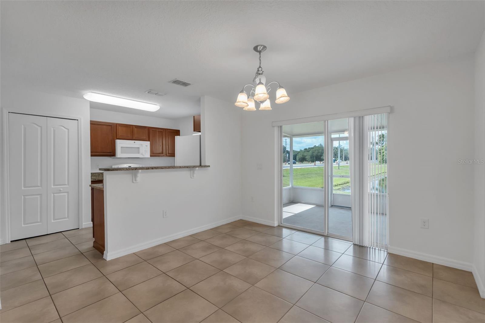 2900 Clarabelle Ct Property Photo 10