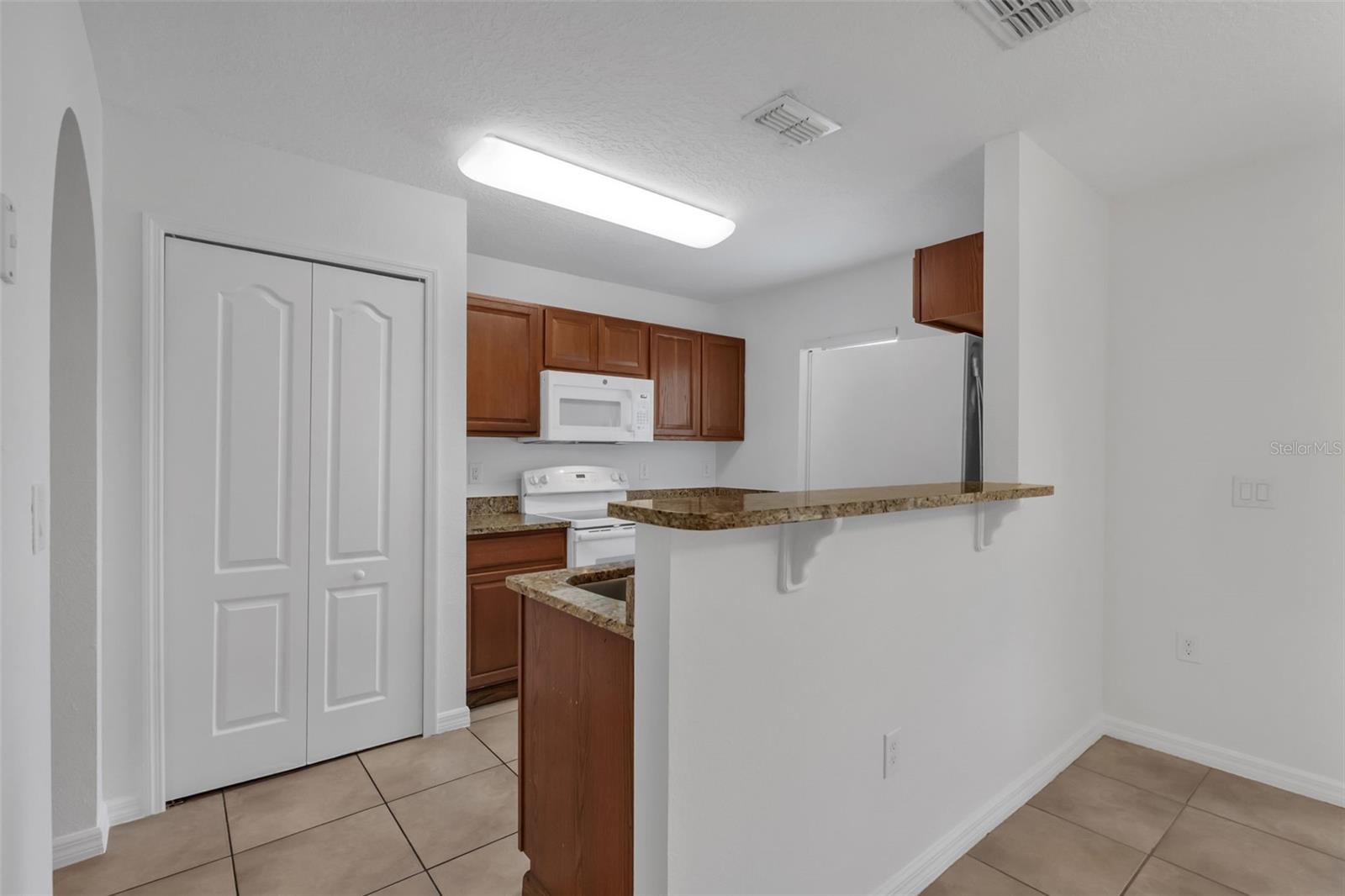 2900 Clarabelle Ct Property Photo 13