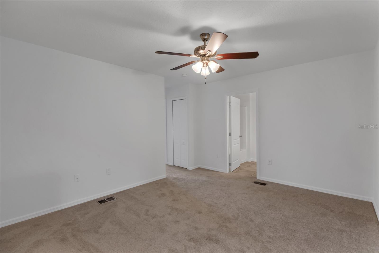 2900 Clarabelle Ct Property Photo 27