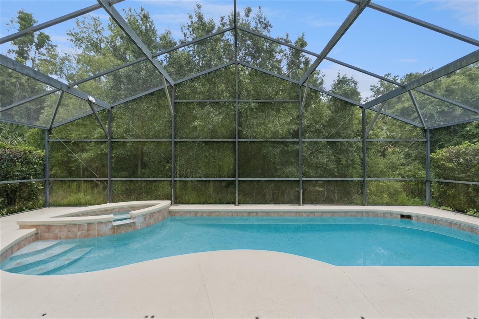 4706 Cumbrian Lakes Dr Property Photo 6