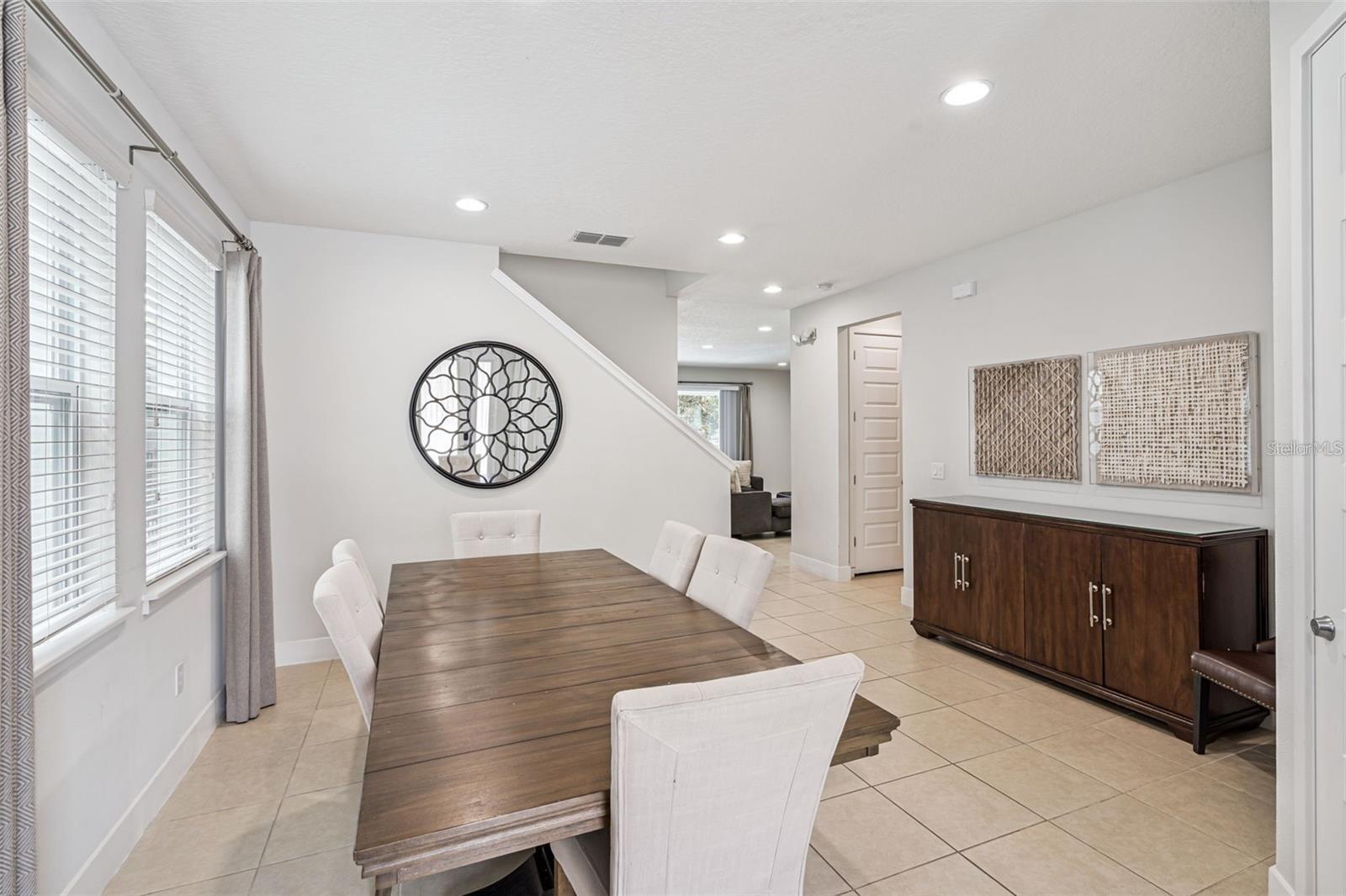 310 Pendant Ct Property Photo 4