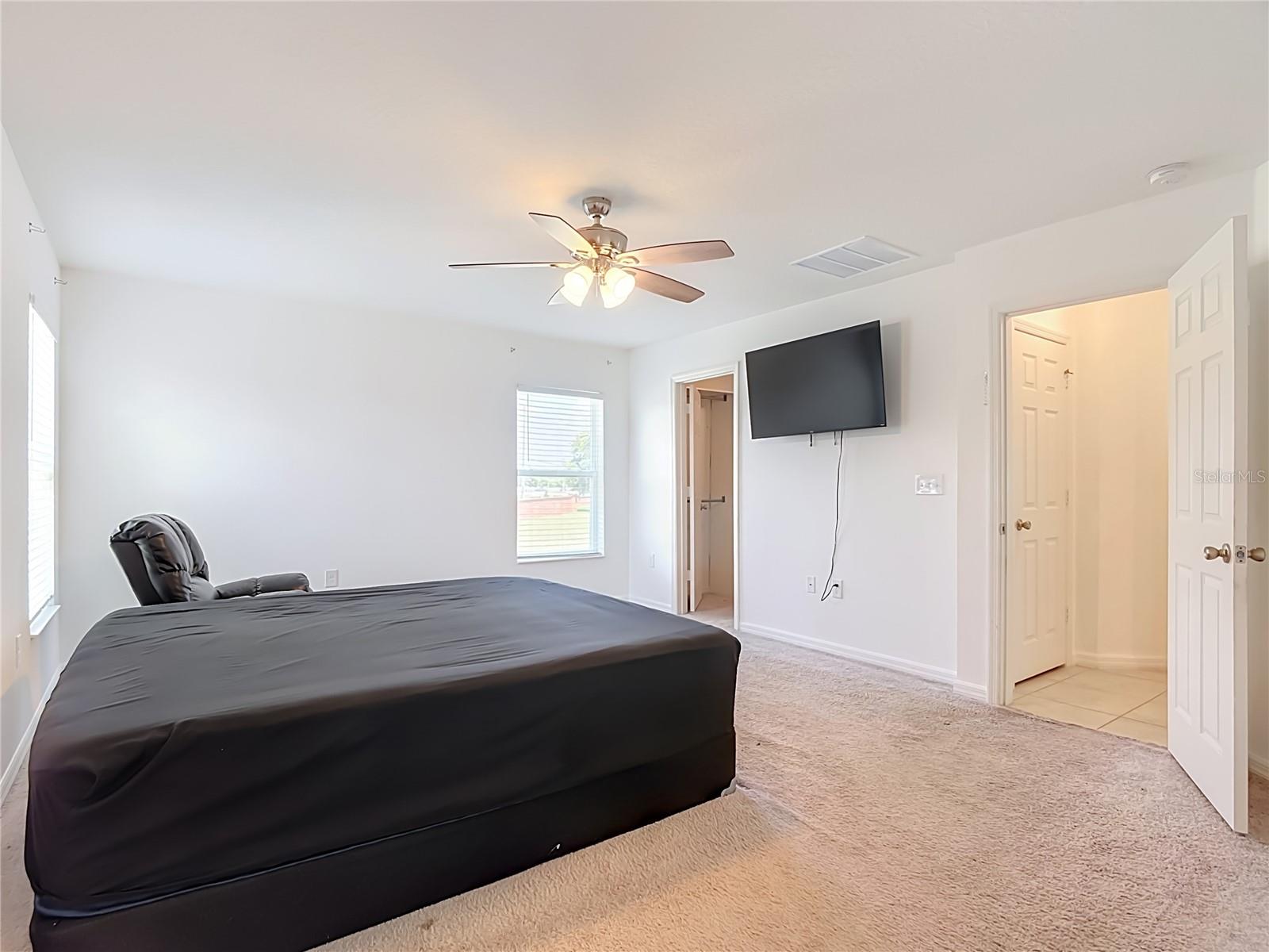 1045 Augustus Dr Property Photo 16