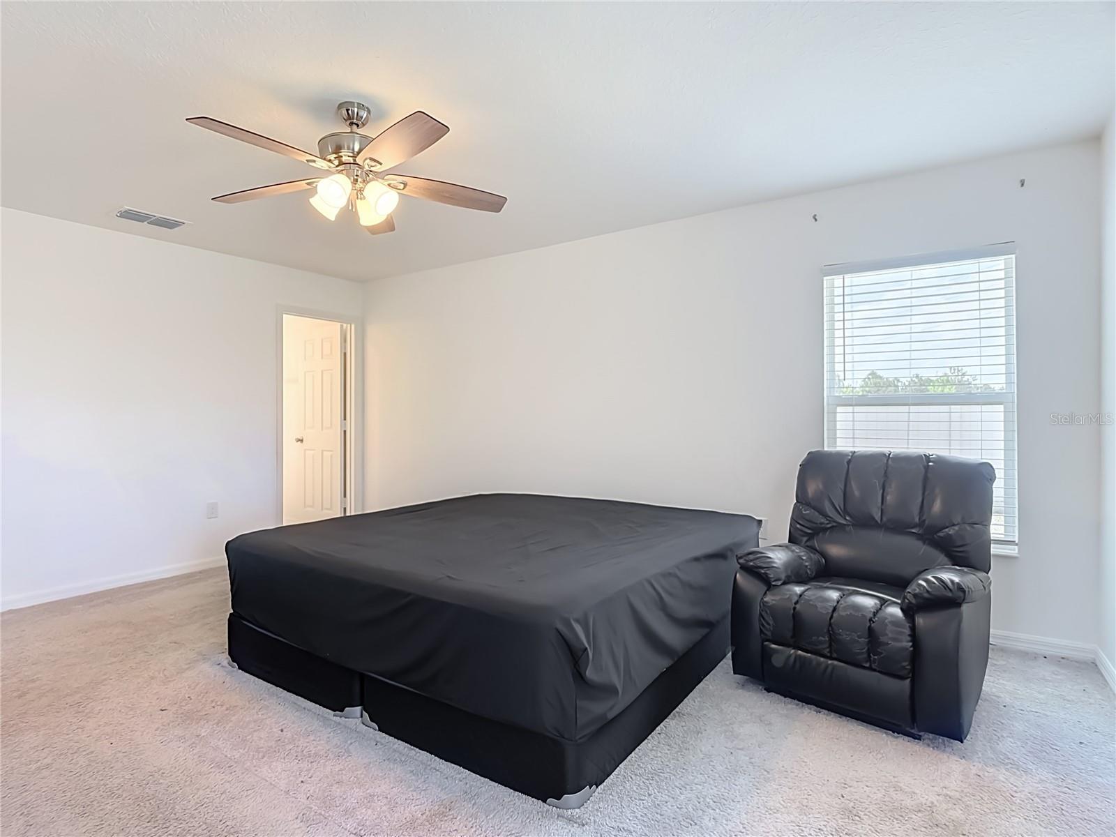 1045 Augustus Dr Property Photo 18