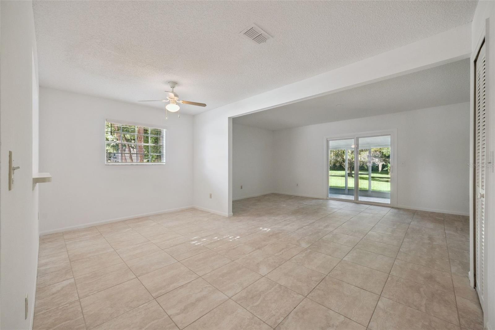 498 Green Spring Cir Property Photo 5