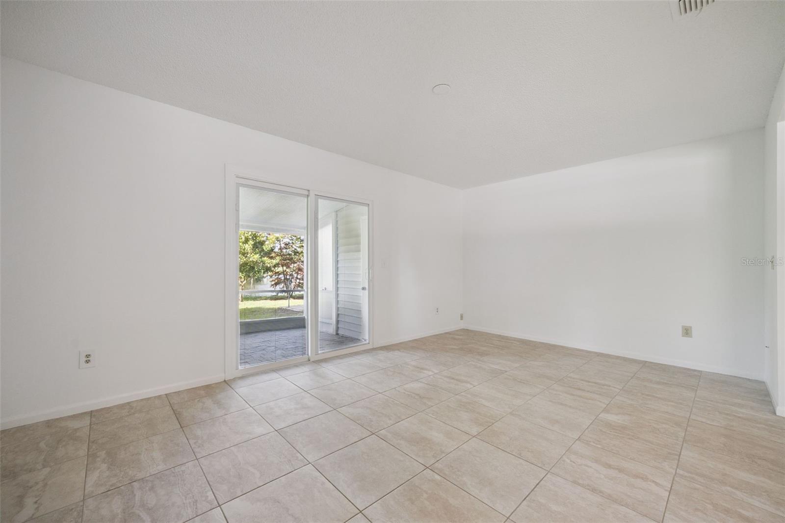 498 Green Spring Cir Property Photo 10
