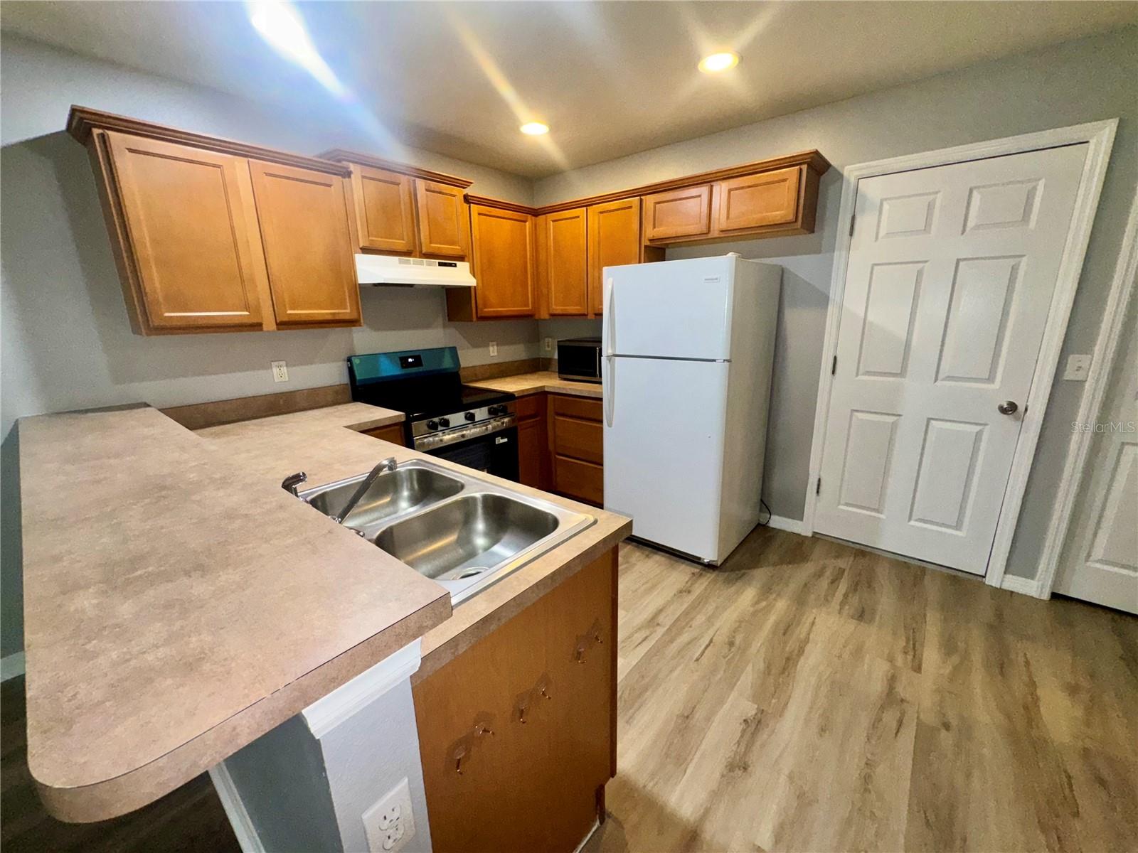 533 Cresting Oak Cir #79 Property Photo 5