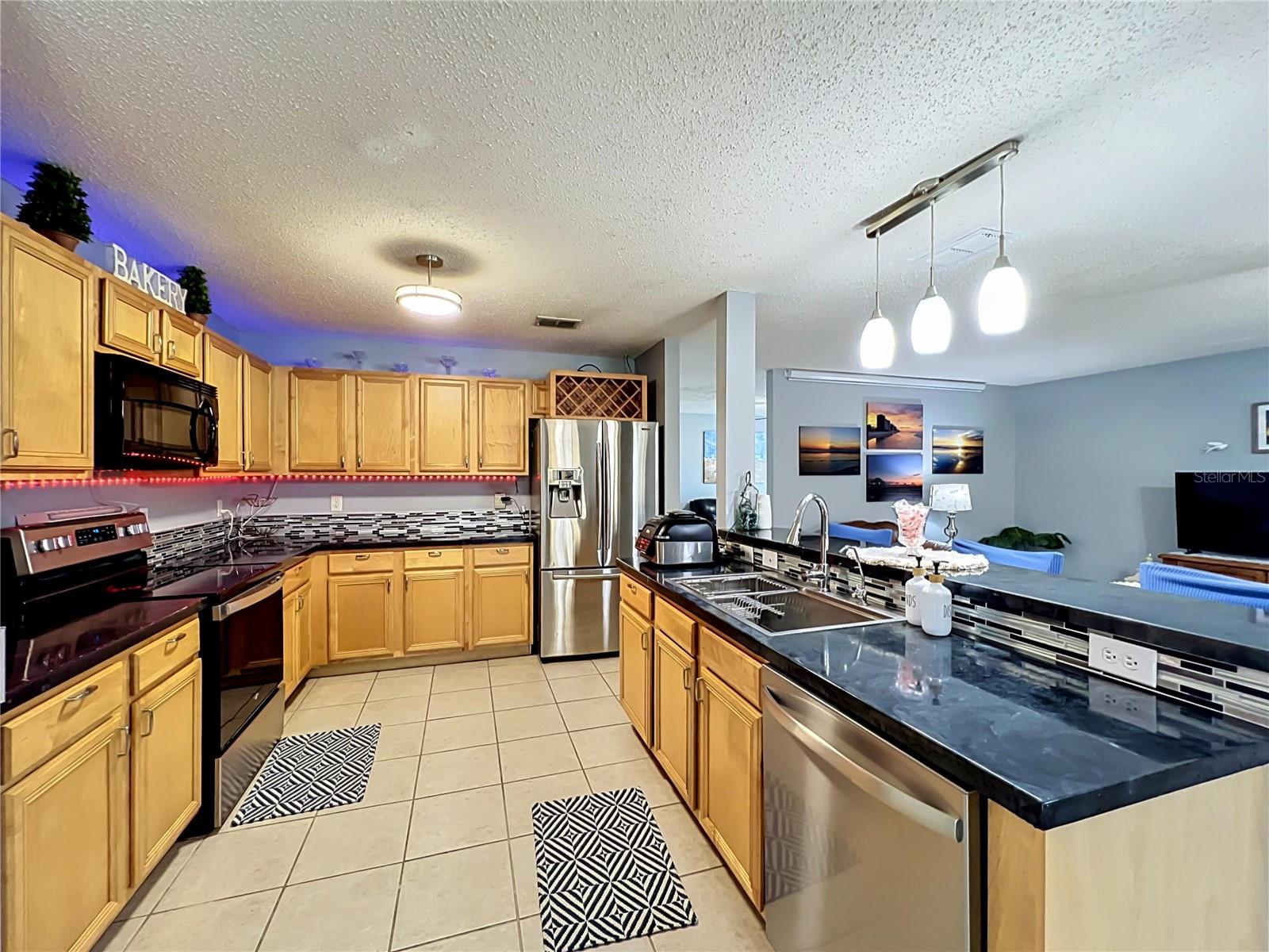 8307 Lainie Ln Property Photo 6