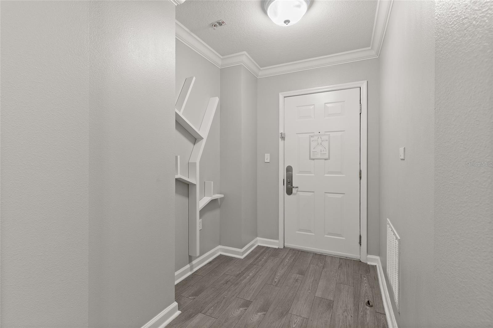 14501 Grove Resort Ave #1527 Property Photo 6