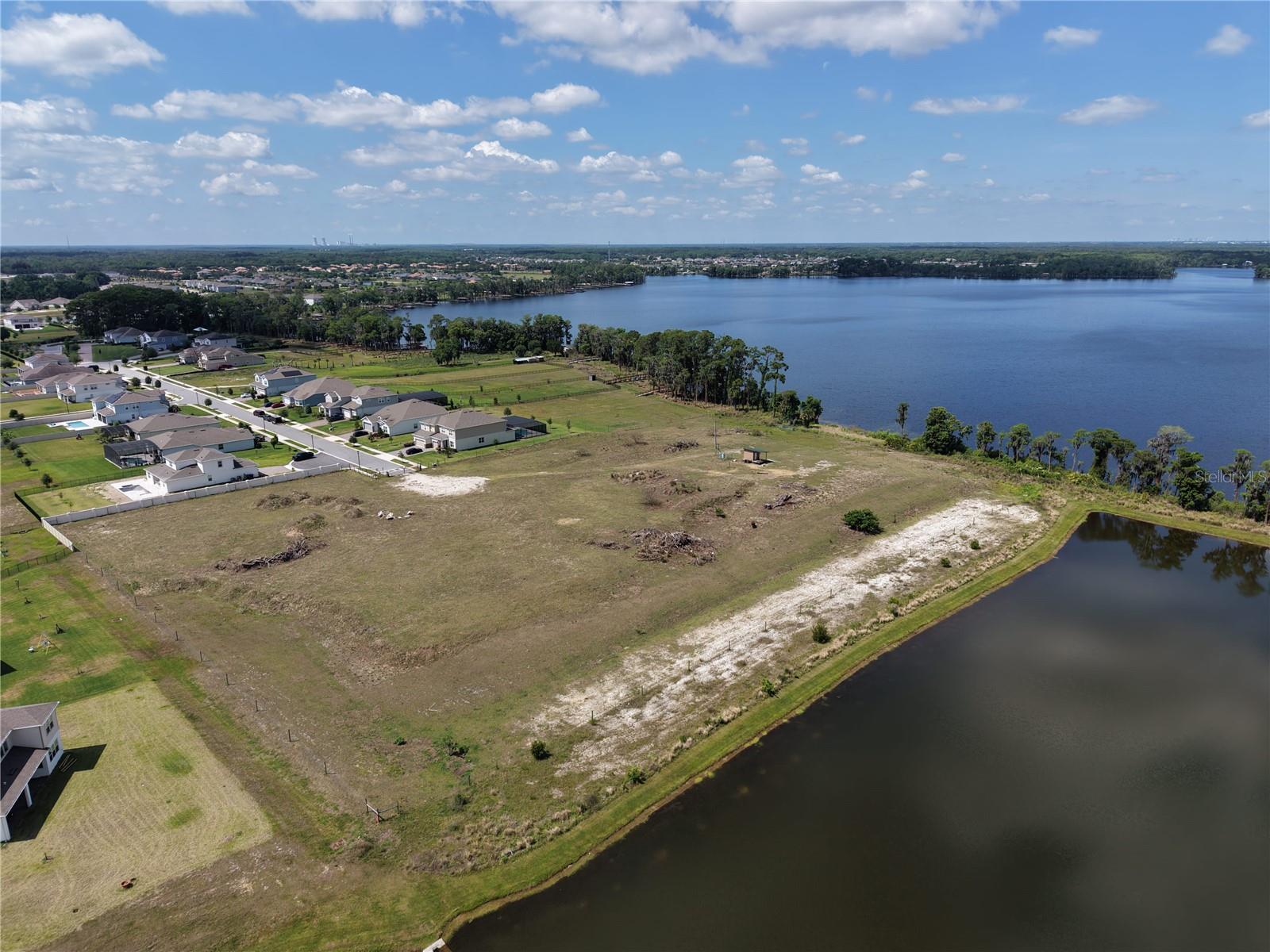 Lake Pickett Rd Property Photo 5