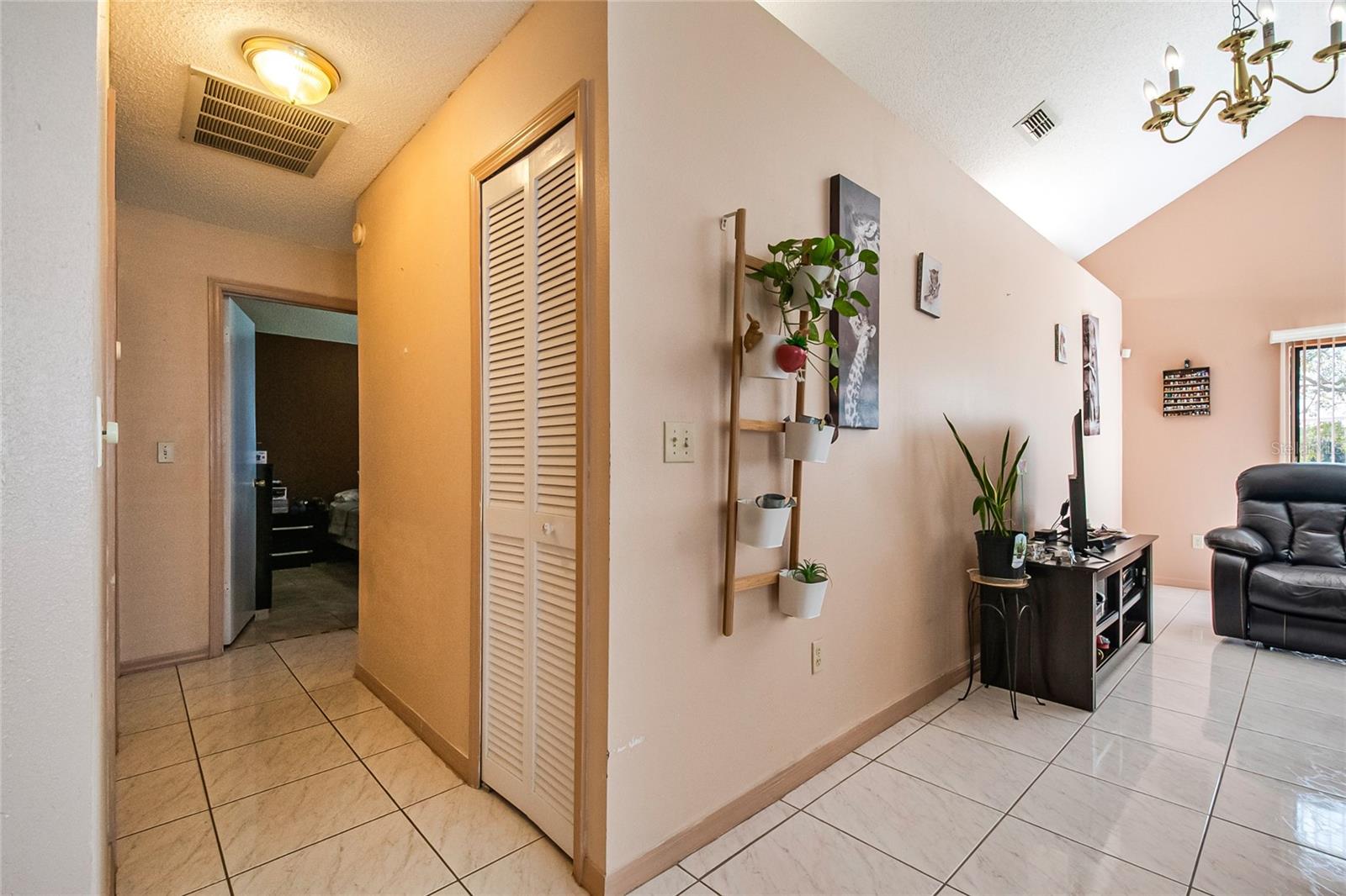 9939 Aloma Bend Ln Property Photo 26