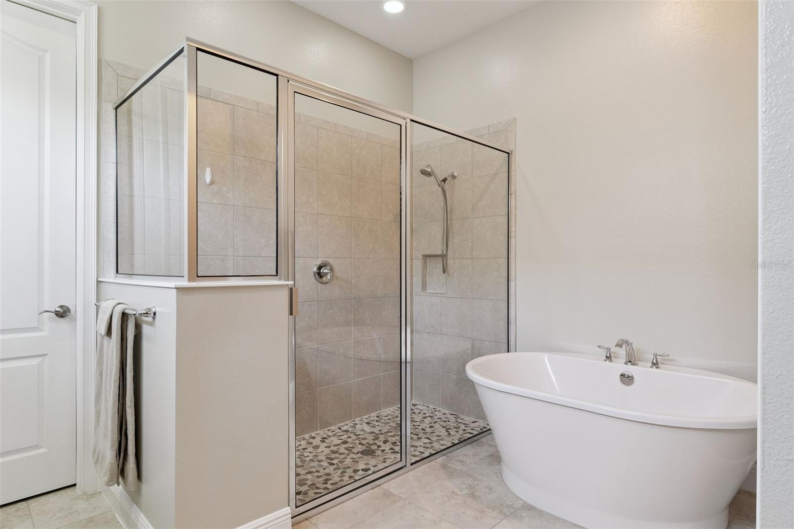 2665 Meadowedge Loop Property Photo 30