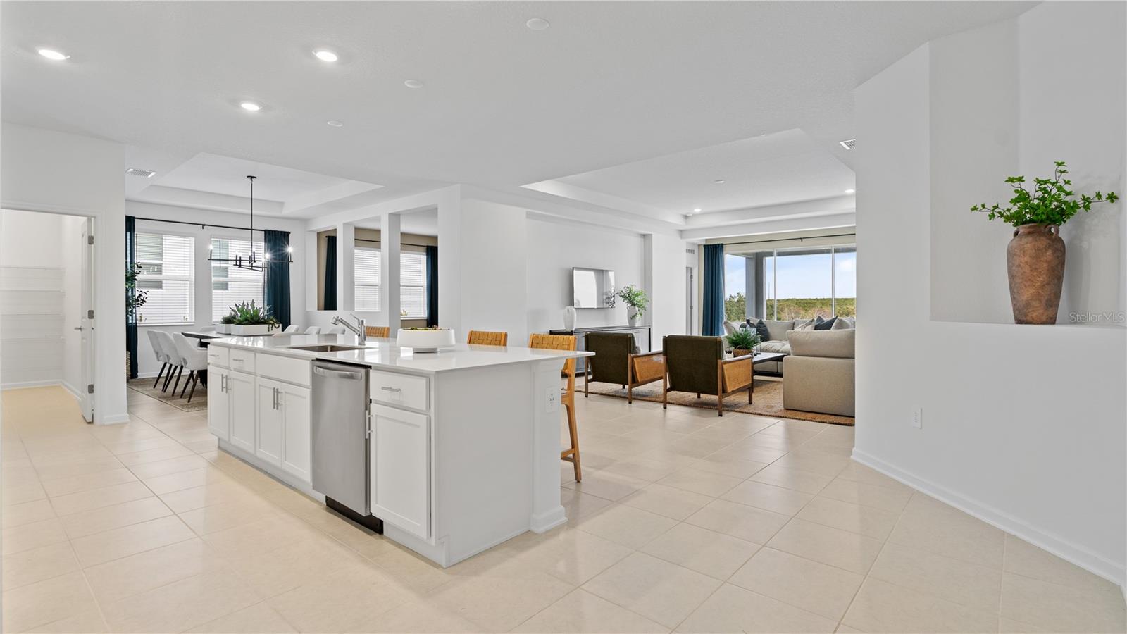 5534 Nina Way Property Photo 4