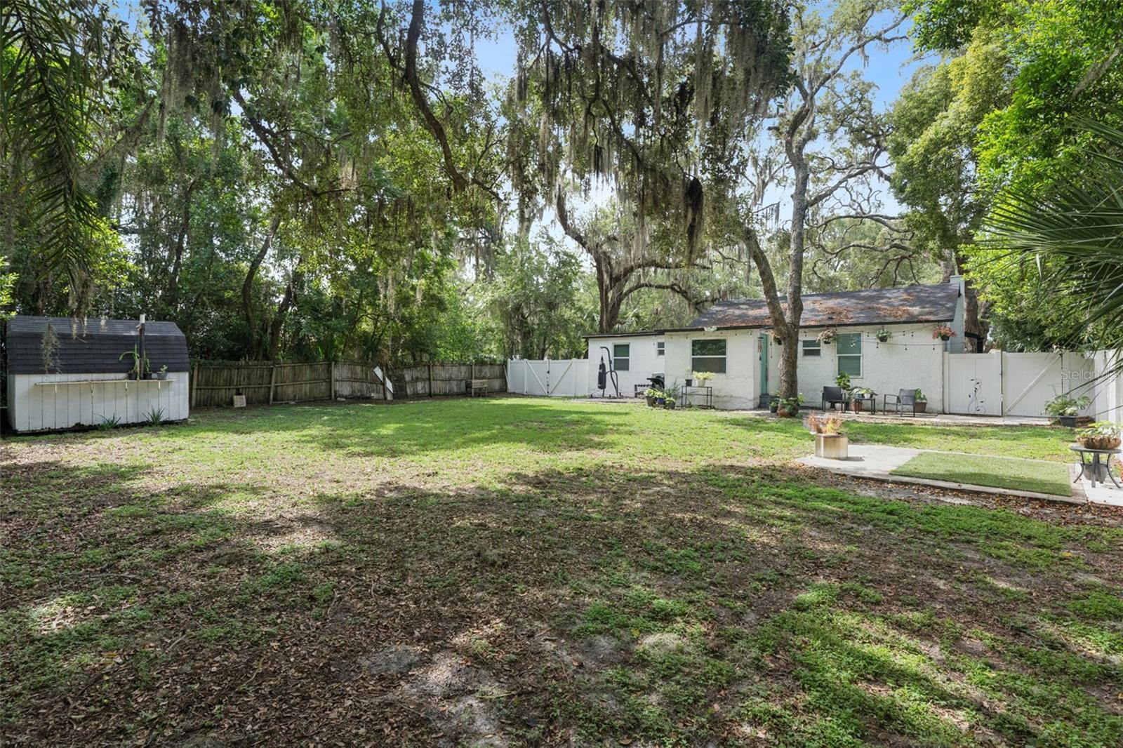 183 E Pine Ave Property Photo 30