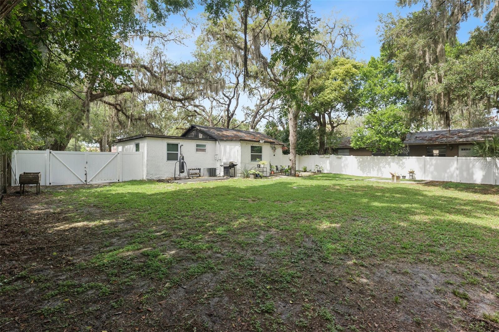 183 E Pine Ave Property Photo 32