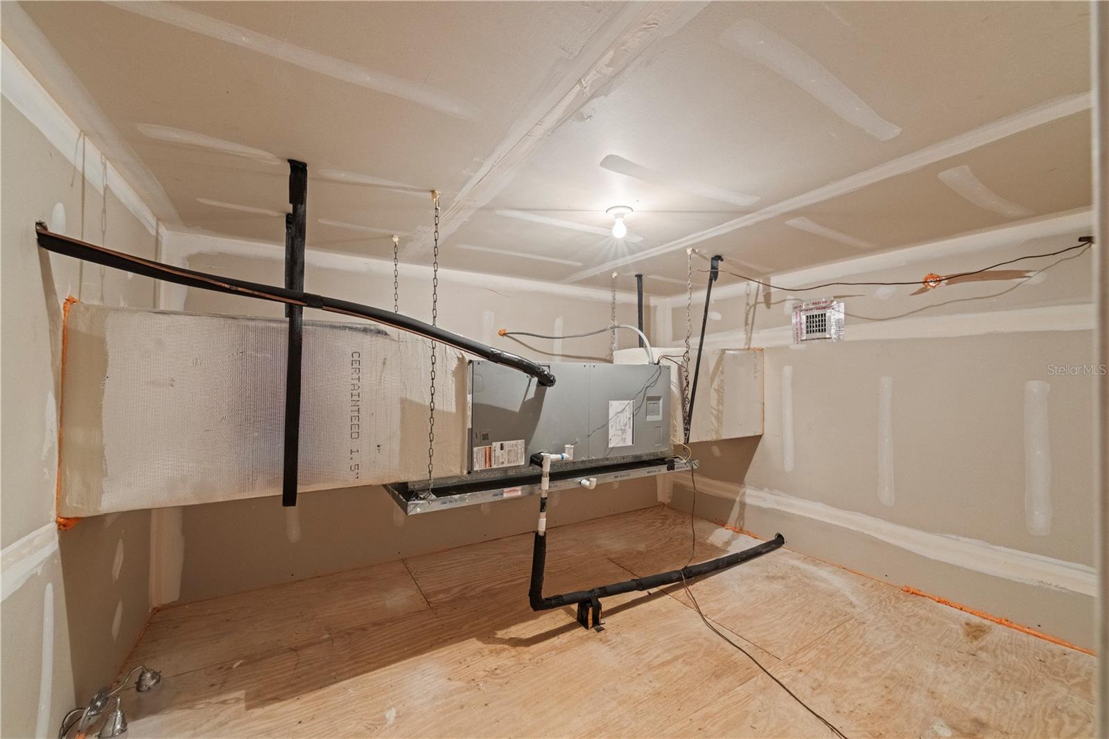2843 Upper Park Rd Property Photo 40