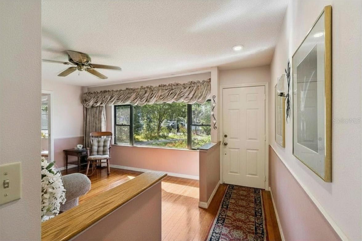 2323 Devon Ct Property Photo 6